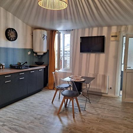 Studio Renove Et Patio Pour Velo Apartment Rochefort  Exterior foto