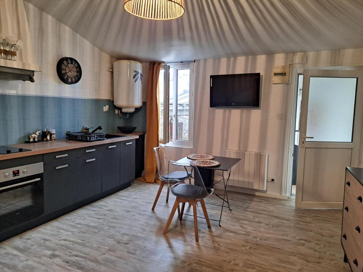 Studio Renove Et Patio Pour Velo Apartment Rochefort  Exterior foto