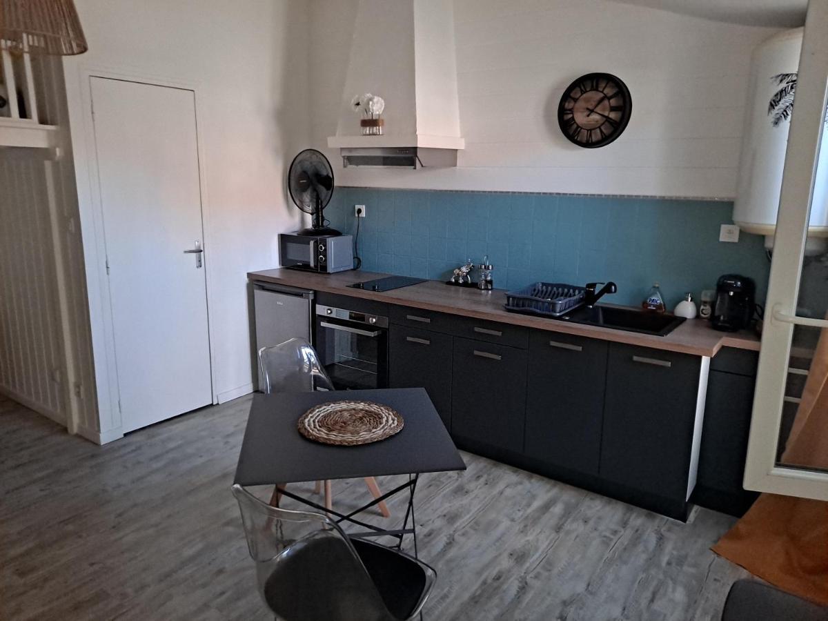Studio Renove Et Patio Pour Velo Apartment Rochefort  Exterior foto